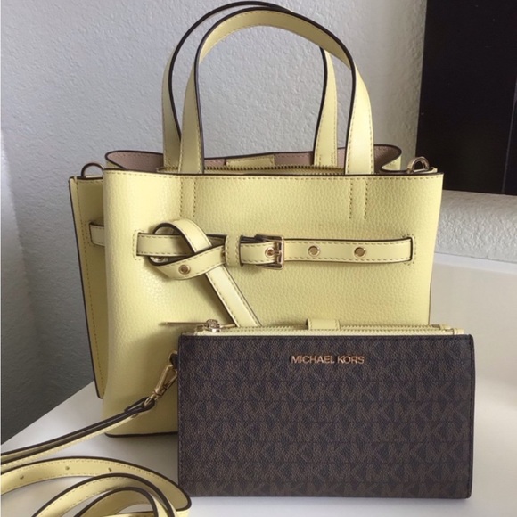 Michael Kors Emilia Set Purse - Picture 1 of 10